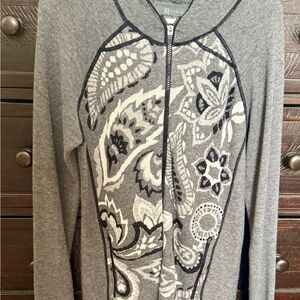 Title Nine Gray and Black Patterned Sweater